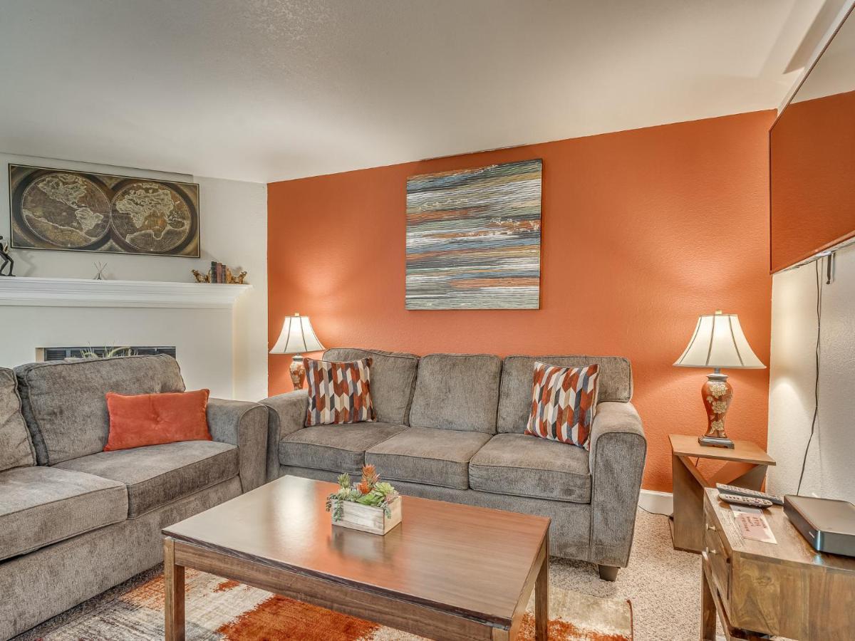 Appartamento OuterContinental Lounge Oklahoma City Esterno foto